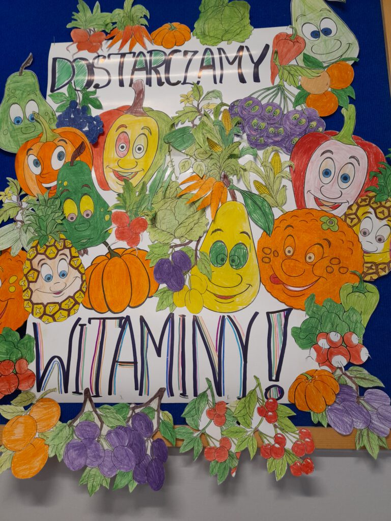 Dostarczamy witamin! - uczniowie tworzą plakat przypominający o konieczności jedzenia owoców i warzyw