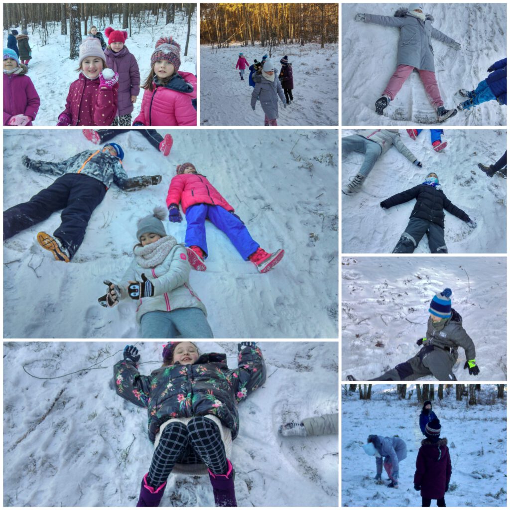 zabawy zimowe, uśmiechnięte dzieci bawią śniegu