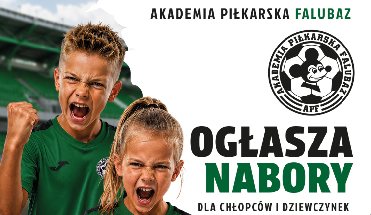plakat z informacją o naborze do szkółki piłkarskiej, chłopiec i dziewczynka z piłka
